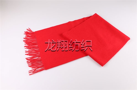 舞臺(tái)紅圍巾